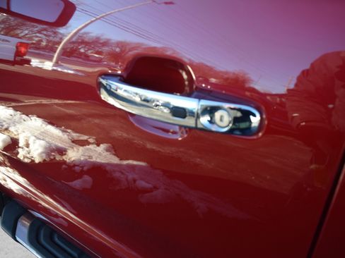 Used 2021 Ford Ranger Lariat w/ Equipment Group 501A High image 11