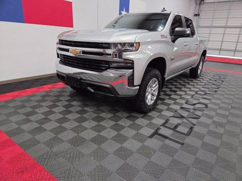 Used 2020 Chevrolet Silverado 1500 LT w/ Texas Edition AWD/4WD image 3