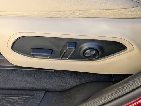 New 2025 Jeep Grand Cherokee Limited image 21