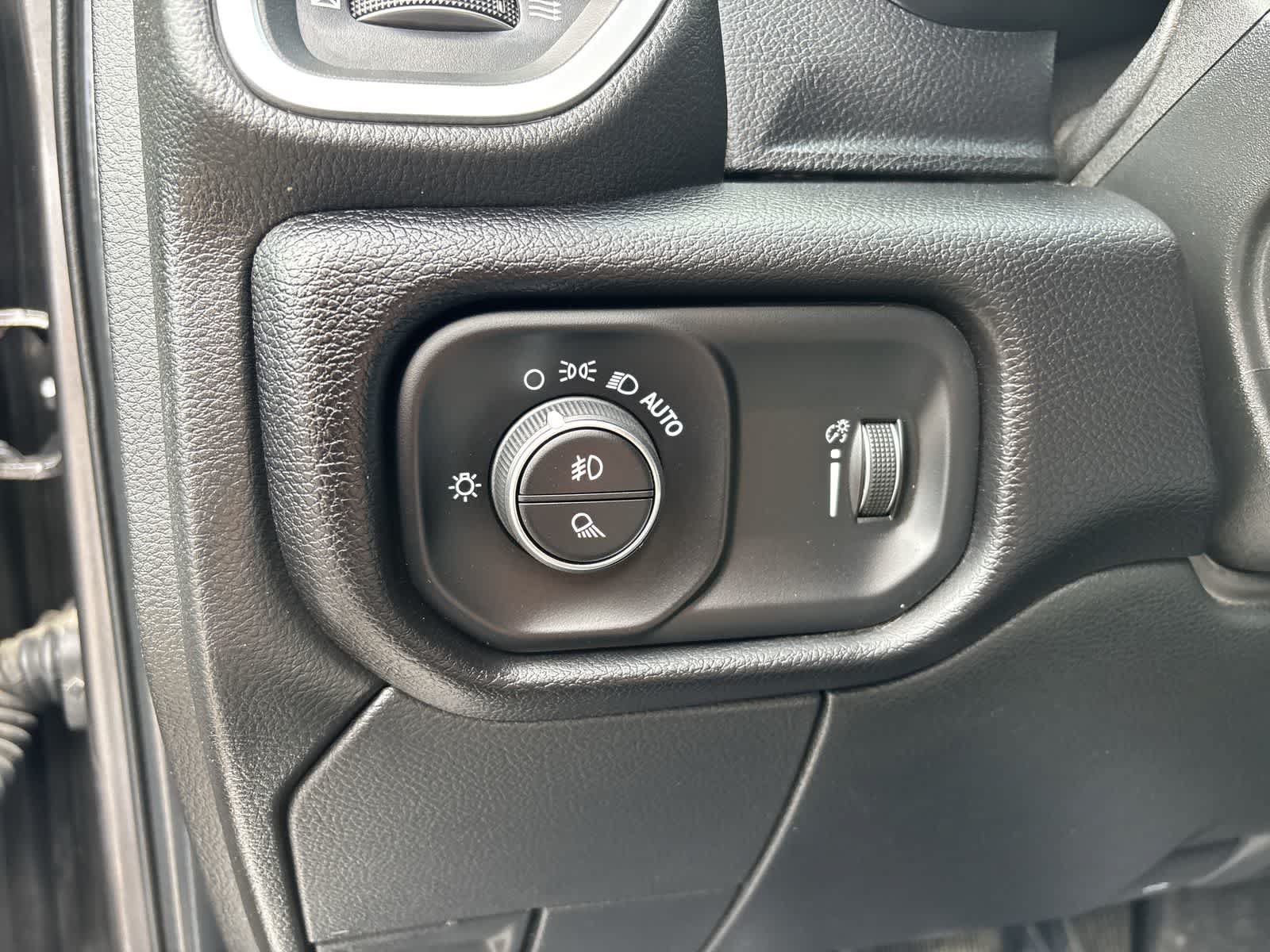 Certified 2024 RAM 3500 Big Horn AWD/4WD image 11