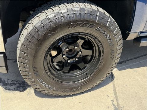 Used 2017 Chevrolet Silverado 1500 LT w/ All Star Edition RWD image 10