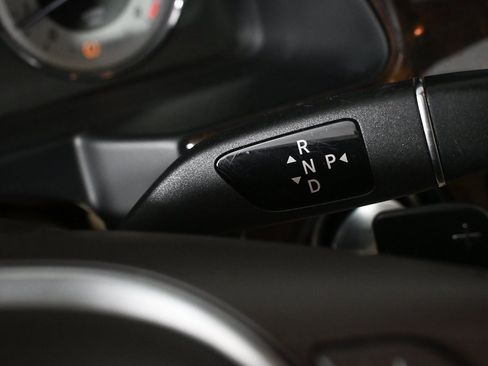 Used 2014 Mercedes-Benz GLK 350 2WD image 16