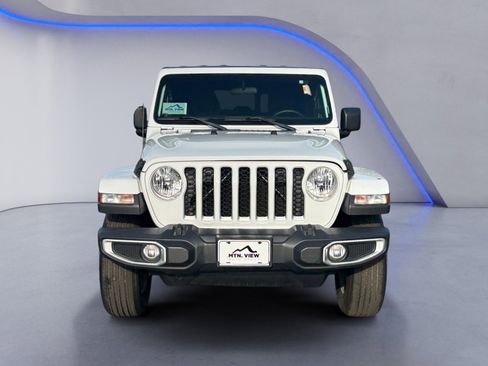 Used 2021 Jeep Gladiator Overland image 12