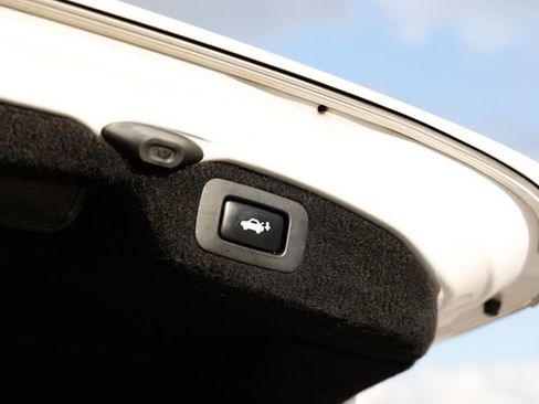 Used 2011 Lexus LS 460 4dr Sedan RWD image 57