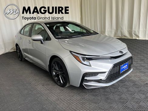 Used 2025 Toyota Corolla SE w/ SE Premium Package FWD image 33