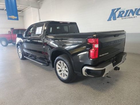 Used 2020 Chevrolet Silverado 1500 LTZ w/ LTZ Premium Package AWD/4WD image 3