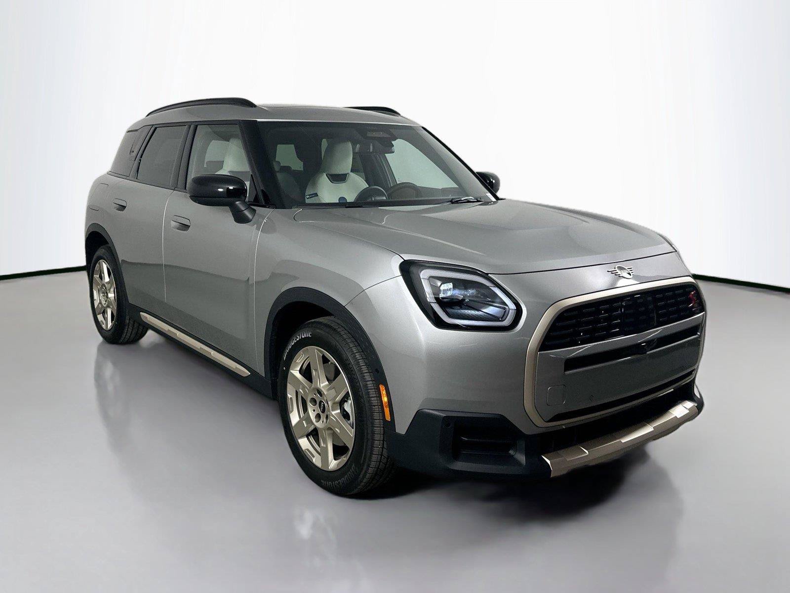 Used 2025 MINI Cooper Countryman S w/ Comfort Package Max AWD/4WD image 3