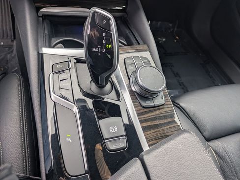 Used 2019 BMW 530i image 22