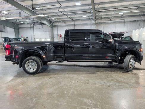 Used 2026 Ford F450 Platinum AWD/4WD image 2