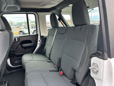 Used 2024 Jeep Wrangler Sport image 12