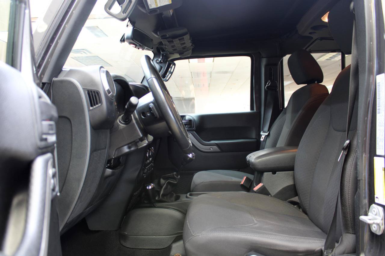 Used 2018 Jeep Wrangler Unlimited Sport S AWD/4WD image 30