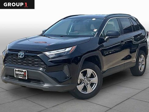 Used 2023 Toyota RAV4 LE AWD/4WD image 1