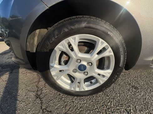 Used 2014 Ford Fiesta SE FWD image 9