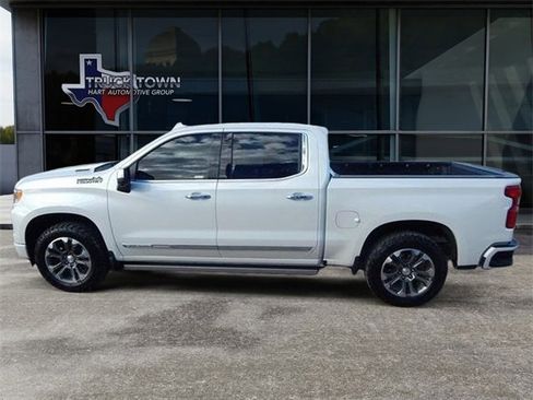 Used 2025 Chevrolet Silverado 1500 High Country w/ LPO, Dark Essentials Package image 7