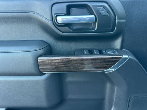 Used 2021 GMC Sierra 2500 SLE w/ SLE Value Package; image 11