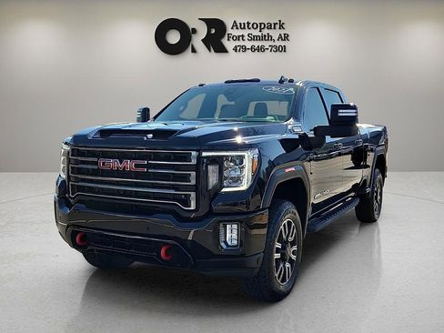 Used 2021 GMC Sierra 2500 AT4 w/ AT4 Premium Plus Package image 2