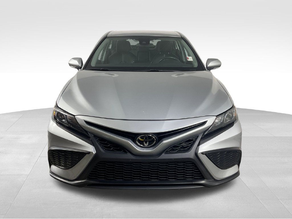Used 2024 Toyota Camry SE w/ Cold Weather Package AWD/4WD image 2