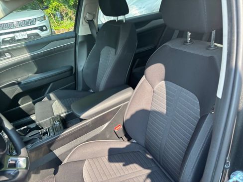 Used 2025 Kia K5 LXS FWD image 32