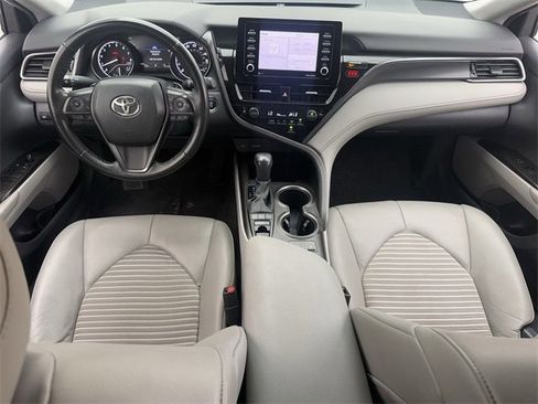 Used 2023 Toyota Camry SE image 10