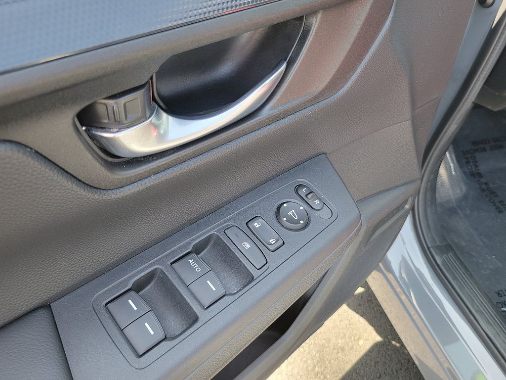 Used 2024 Honda CR-V LX image 18