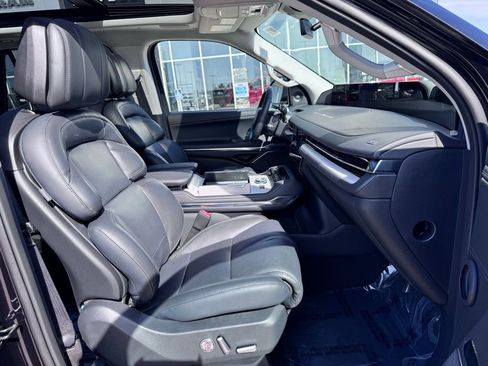 New 2026 Lincoln Navigator L Reserve AWD/4WD image 10