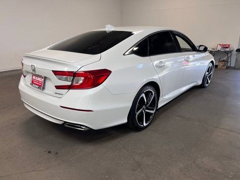 Used 2018 Honda Accord Sport image 3