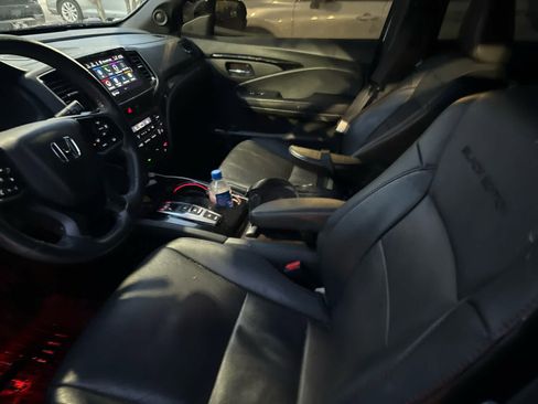 Used 2022 Honda Pilot Black Edition image 6