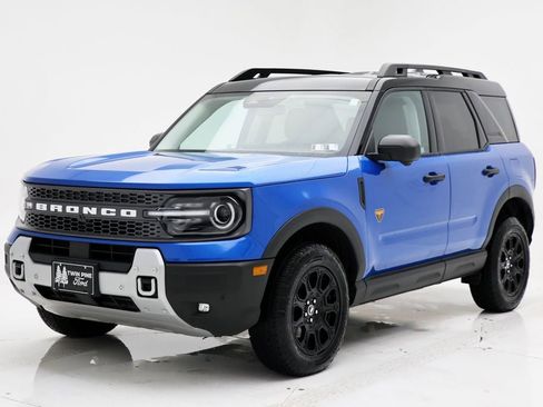 Used 2025 Ford Bronco Sport Badlands AWD/4WD image 2