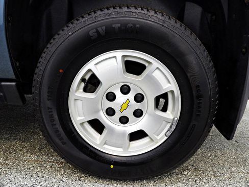 Used 2012 Chevrolet Avalanche LT image 19