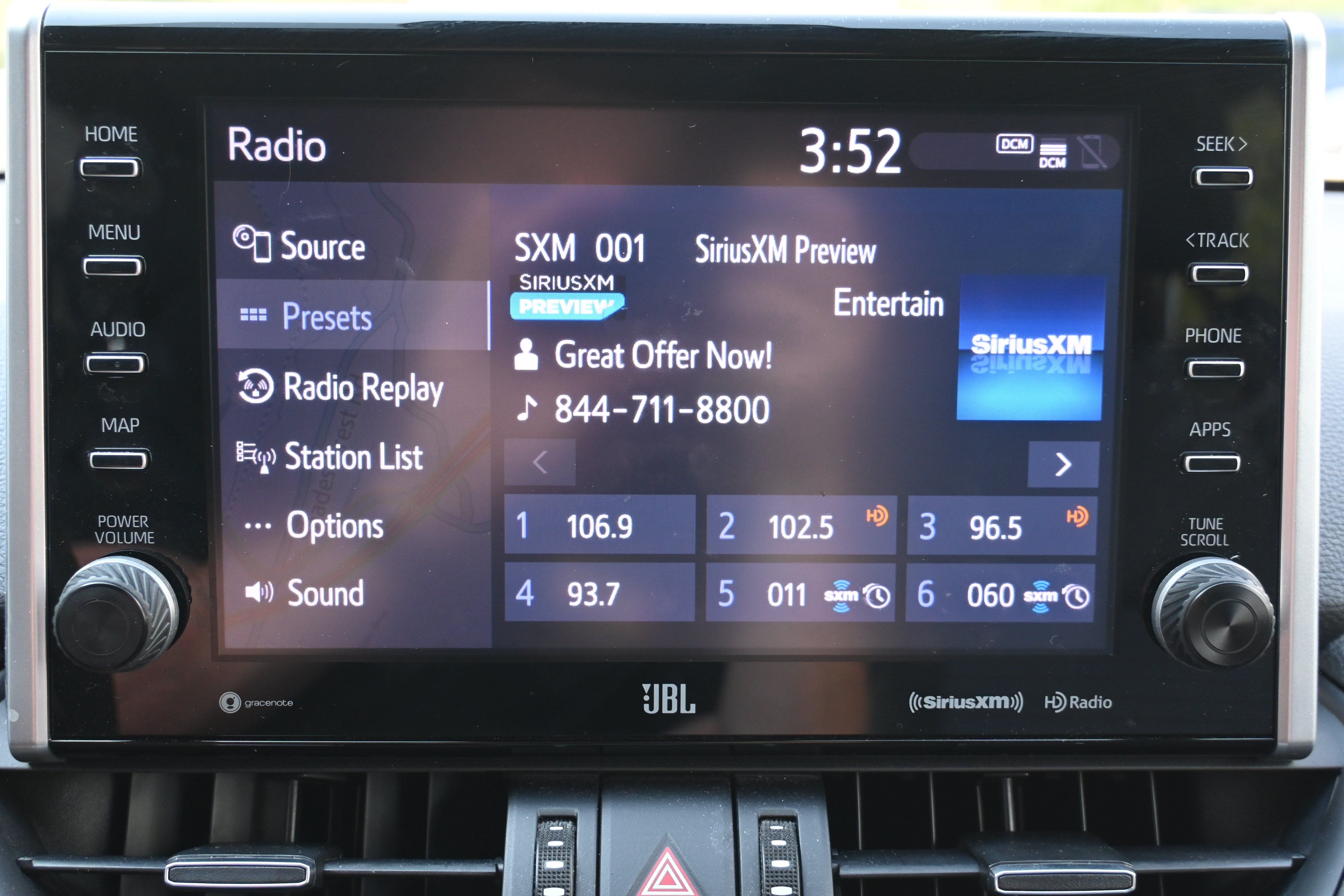 Used 2022 Toyota RAV4 XSE AWD/4WD image 25