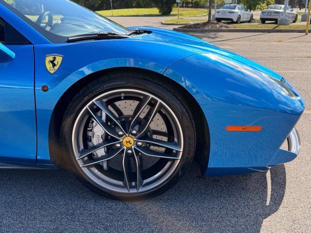Used 2017 Ferrari 488 Spider RWD image 17