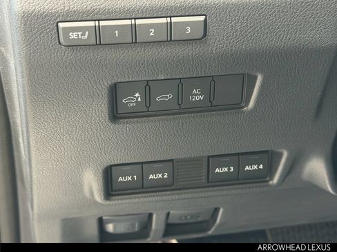 Used 2026 Lexus GX 550 AWD/4WD image 19