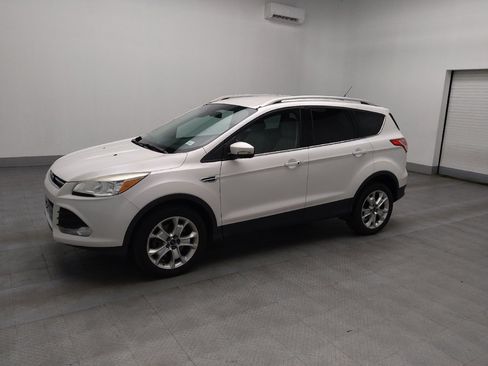 Used 2016 Ford Escape Titanium image 2