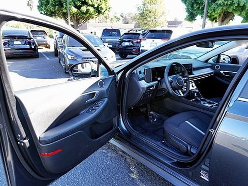 Used 2026 Hyundai Sonata SE FWD image 35