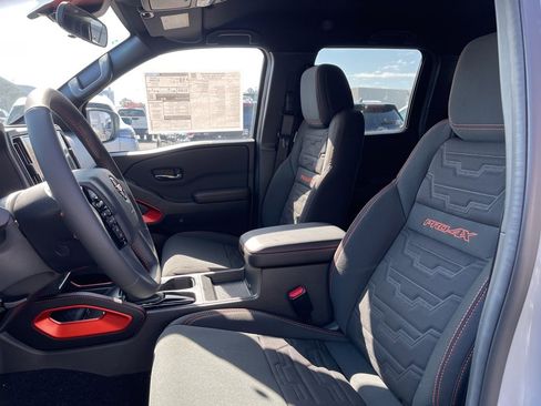 New 2025 Nissan Frontier PRO-4X image 17