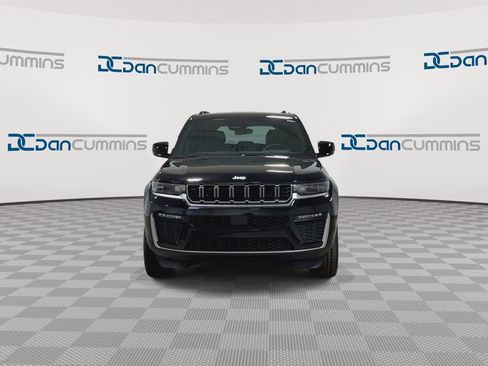 New 2026 Jeep Grand Cherokee Limited AWD/4WD image 3