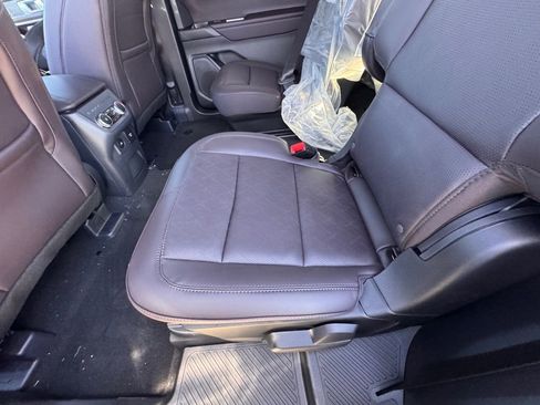 New 2026 Ford Explorer Platinum image 28