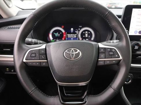 Certified 2025 Toyota Grand Highlander AWD Hybrid image 13
