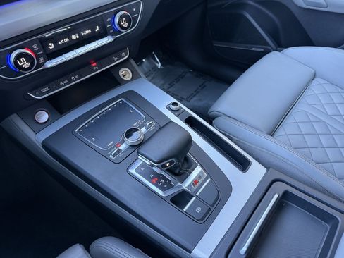 Used 2018 Audi SQ5 Prestige image 16