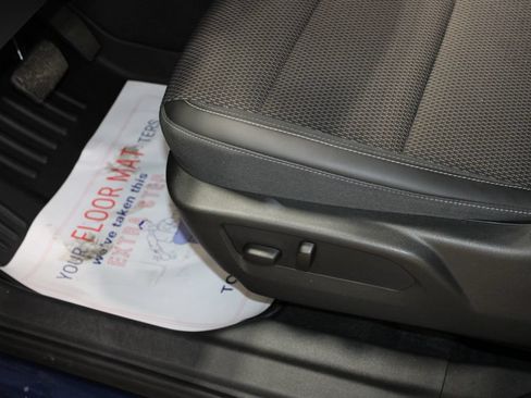 Used 2022 Buick Envision Preferred FWD image 16