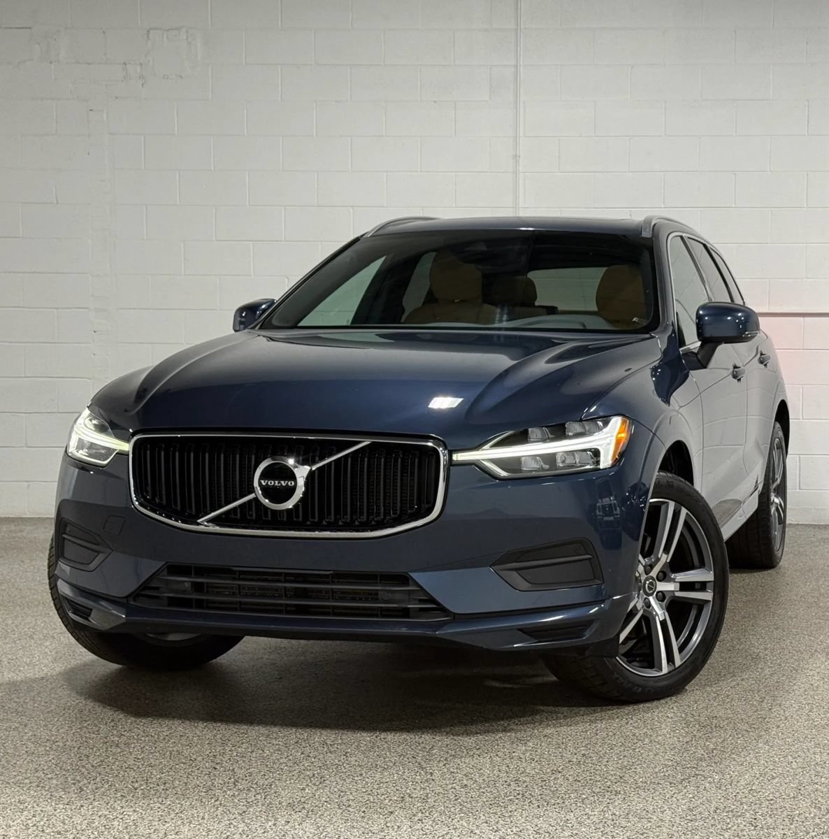 Used 2020 Volvo XC60 T5 Momentum AWD/4WD image 3