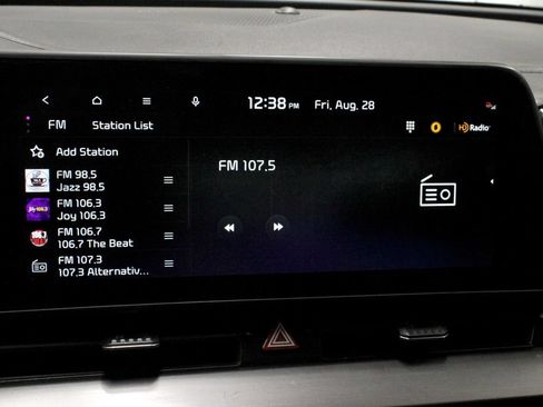 Used 2024 Kia Sportage EX AWD/4WD image 4