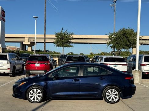 Used 2024 Toyota Corolla LE FWD image 8