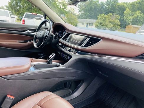 Used 2019 Buick Enclave Avenir w/ Avenir Technology Package image 21