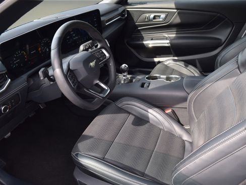 Used 2024 Ford Mustang GT Premium image 8