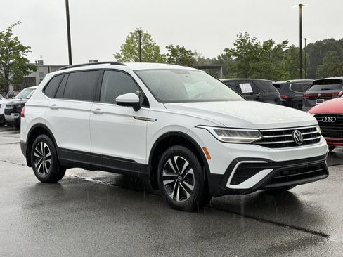 Used 2022 Volkswagen Tiguan S FWD image 7