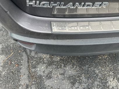 Certified 2018 Toyota Highlander XLE