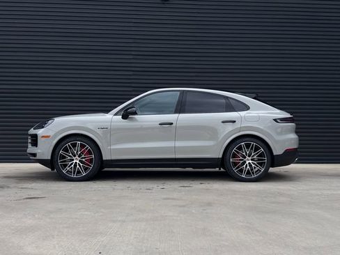 New 2026 Porsche Cayenne S AWD/4WD image 2