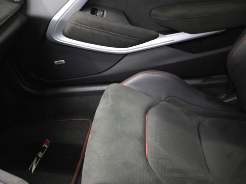 Used 2017 Chevrolet Camaro ZL1 image 12