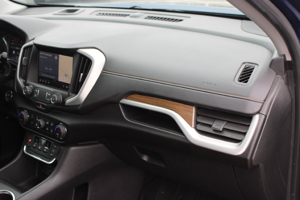 Used 2020 GMC Terrain SLE w/ Driver Convenience Package FWD image 32